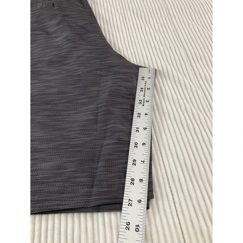 Callaway Golf Shorts Mens 40 Gray Zigzag Print Flex Fit Moisture Wicking Stretch